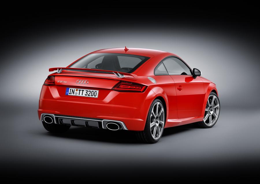  Audi TT RS Coupe (8S) 2016 года  (WW) (фото 36 из 57)